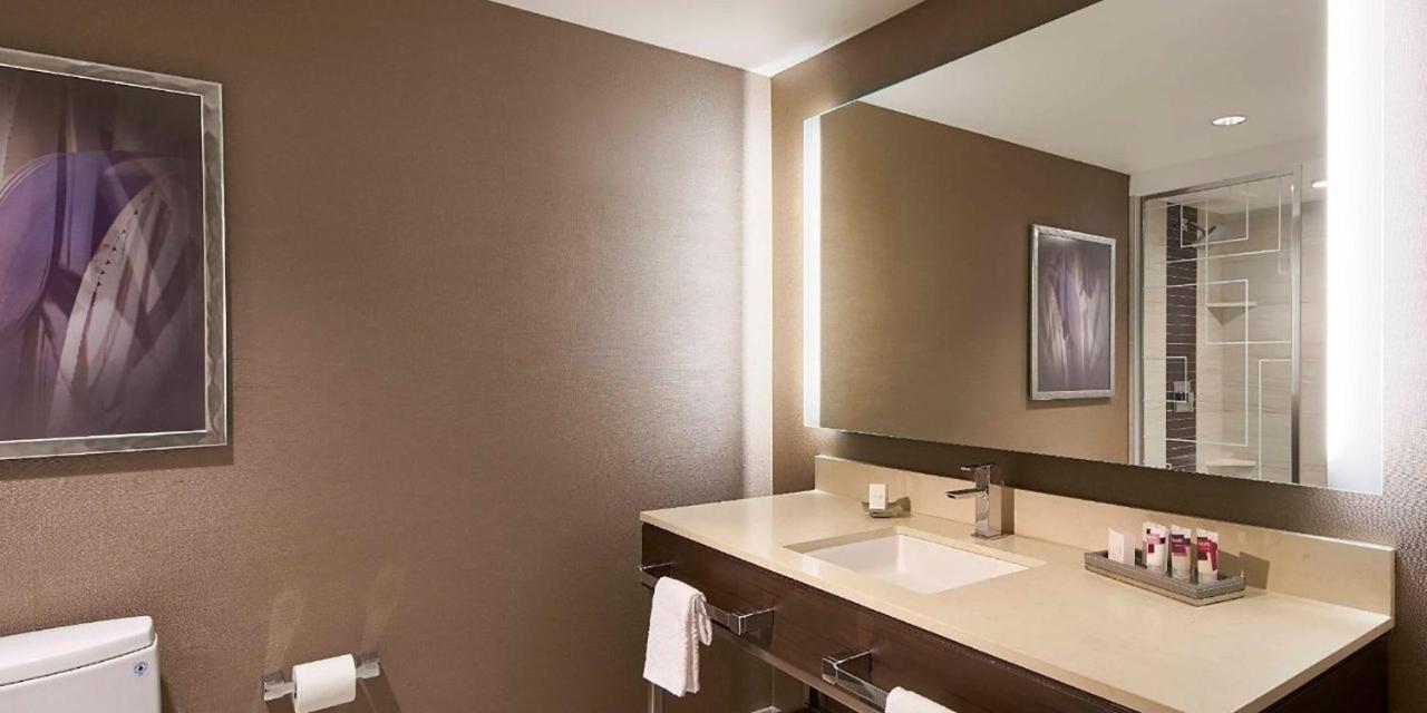 Apartahotel Beautiful Unit In Harrah's Casino Strip Las Vegas